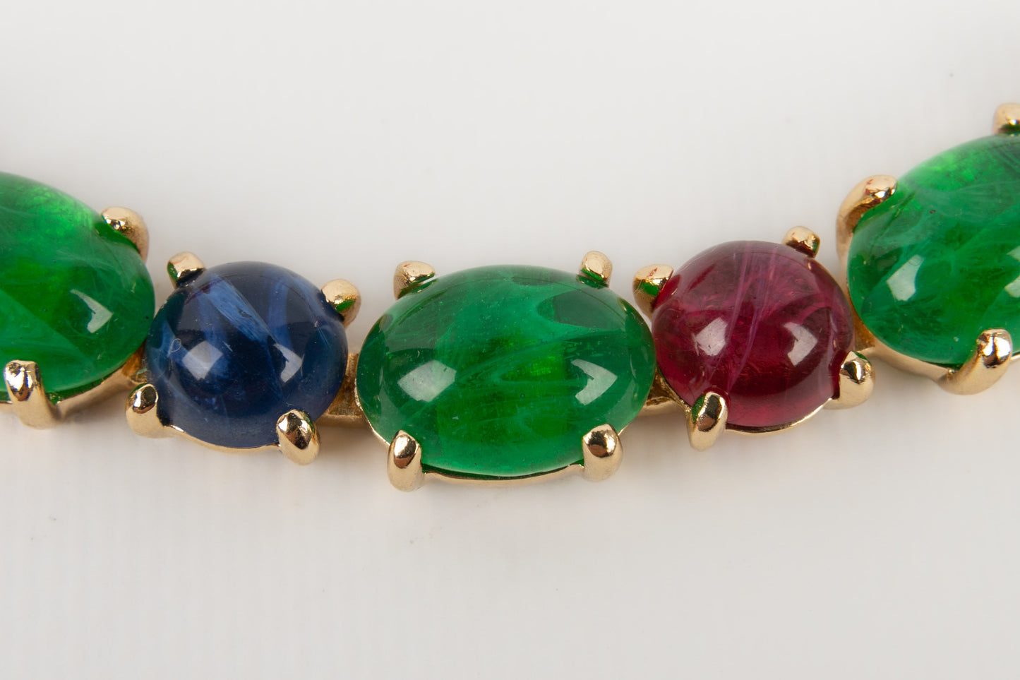 Collier court Dior