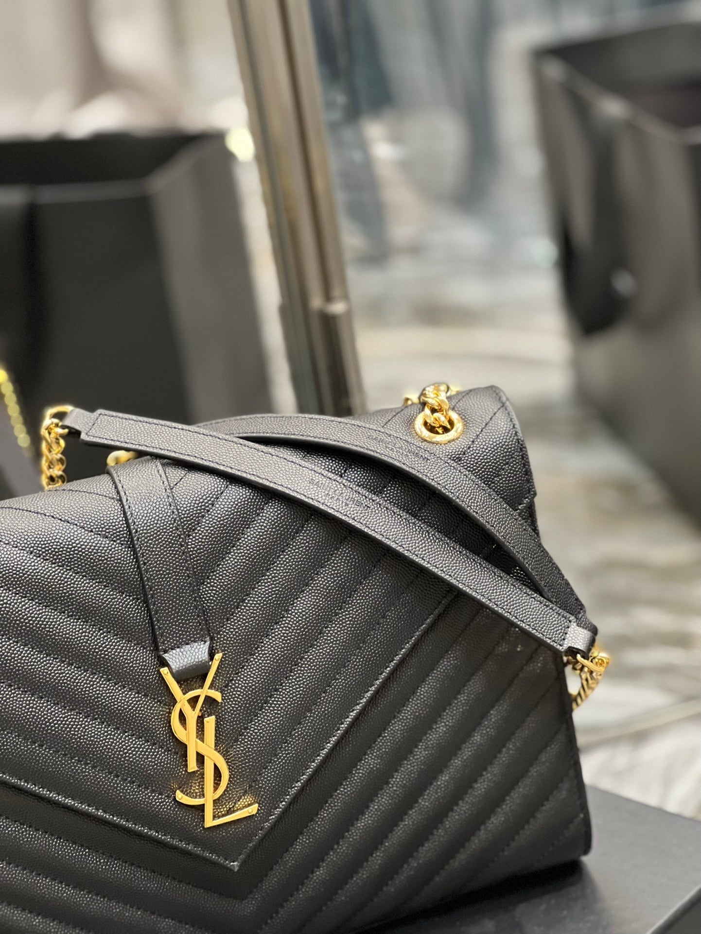 Yves Saint Laurent College Large Chain Bag Black – Franco Shops