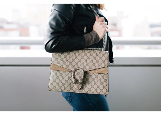 Gucci Dionysus GG Supreme Medium Shoulder Bag