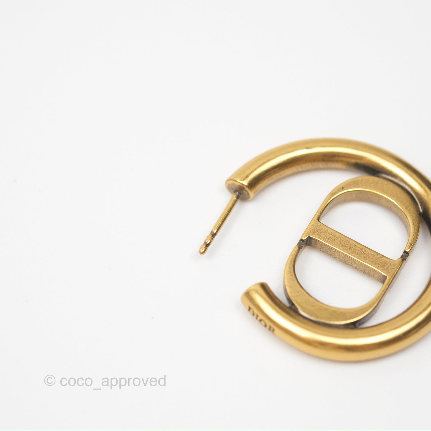 Christian Dior 30 Montaigne Hoop Earrings Gold Tone