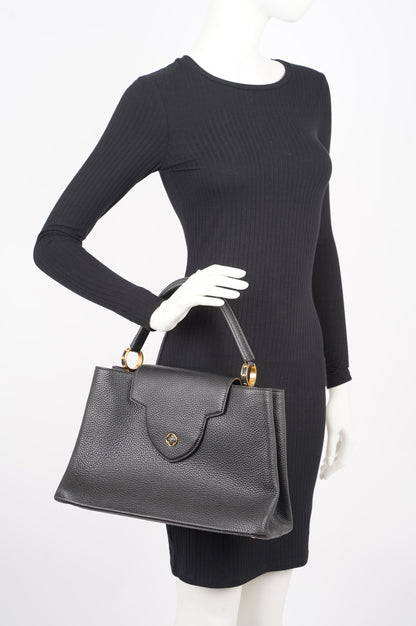 Louis Vuitton Womens Capucines Black Taurillon Leather MM