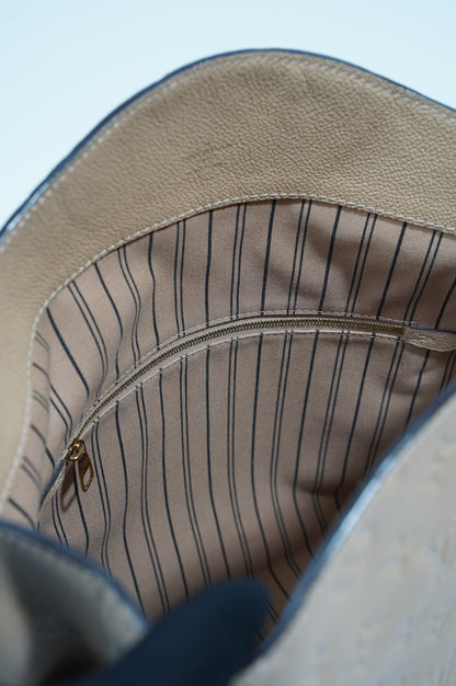 Louis Vuitton Womens Bagatelle Hobo Bag
