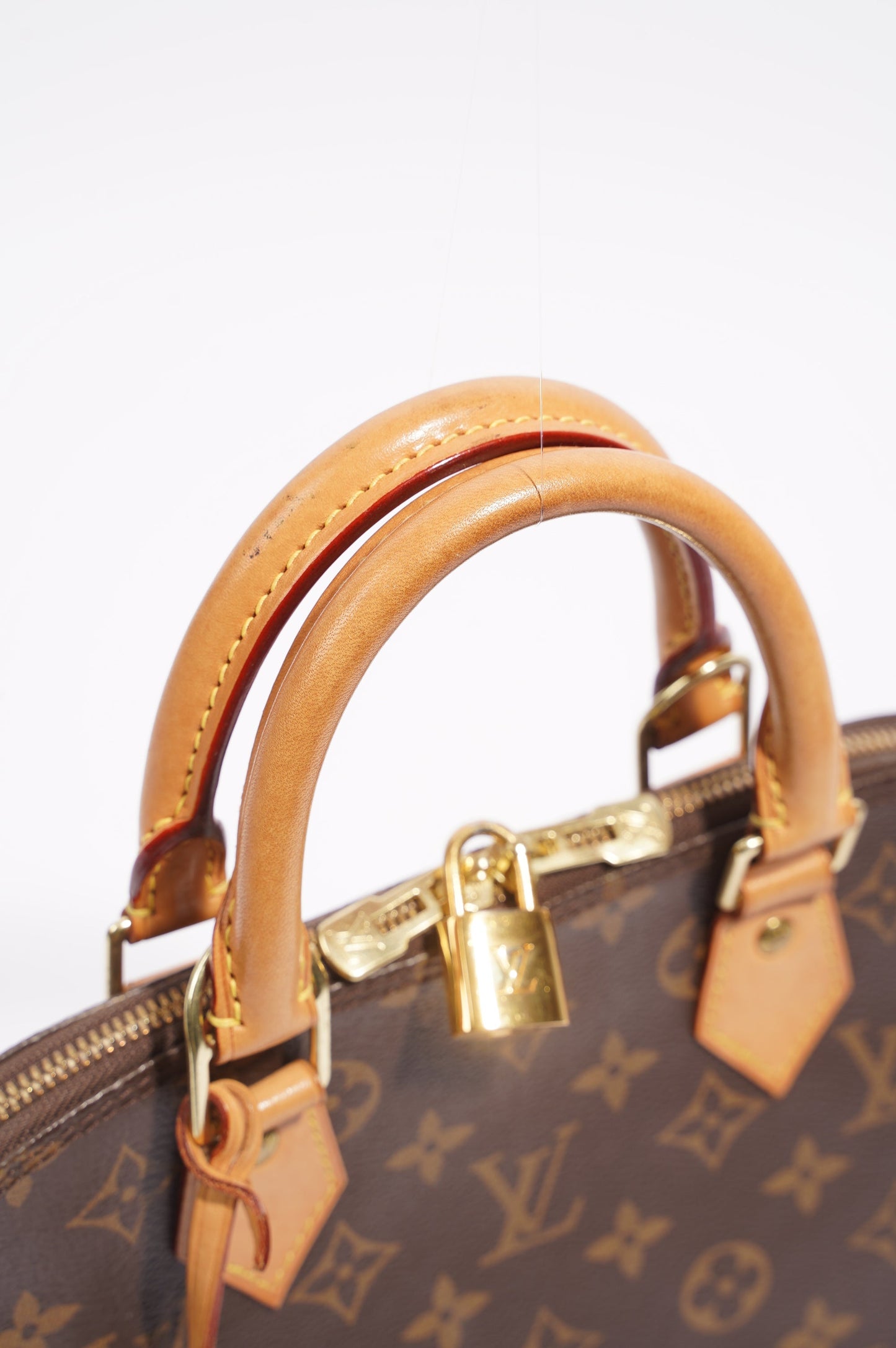 Louis Vuitton Womens Alma Monogram PM