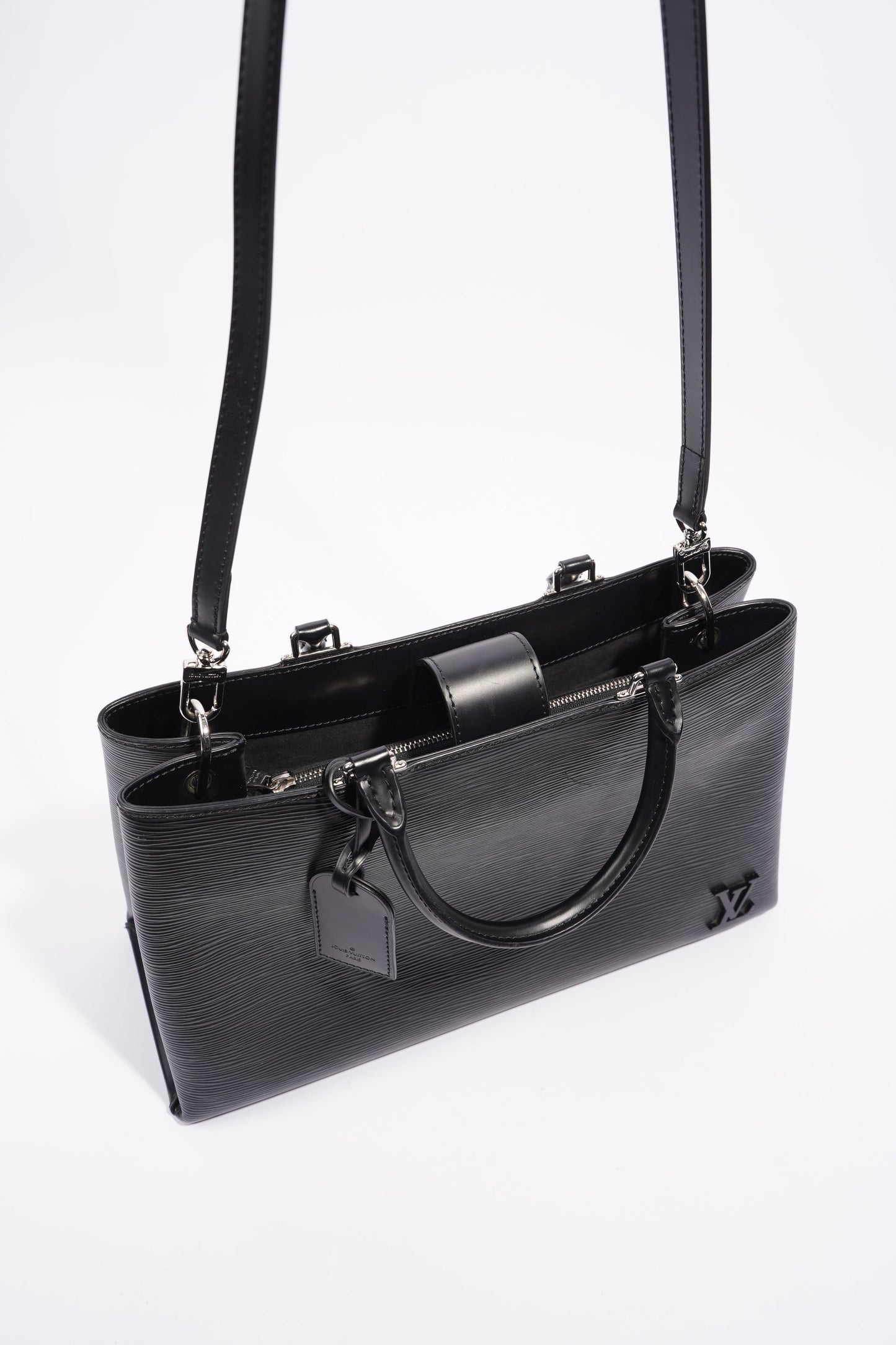 Louis Vuitton Womens Kleber Black Epi Leather MM