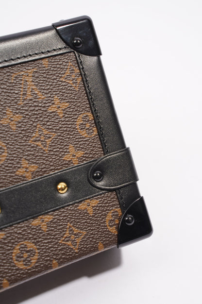 Louis Vuitton Womens Petite Malle Monogram / Black