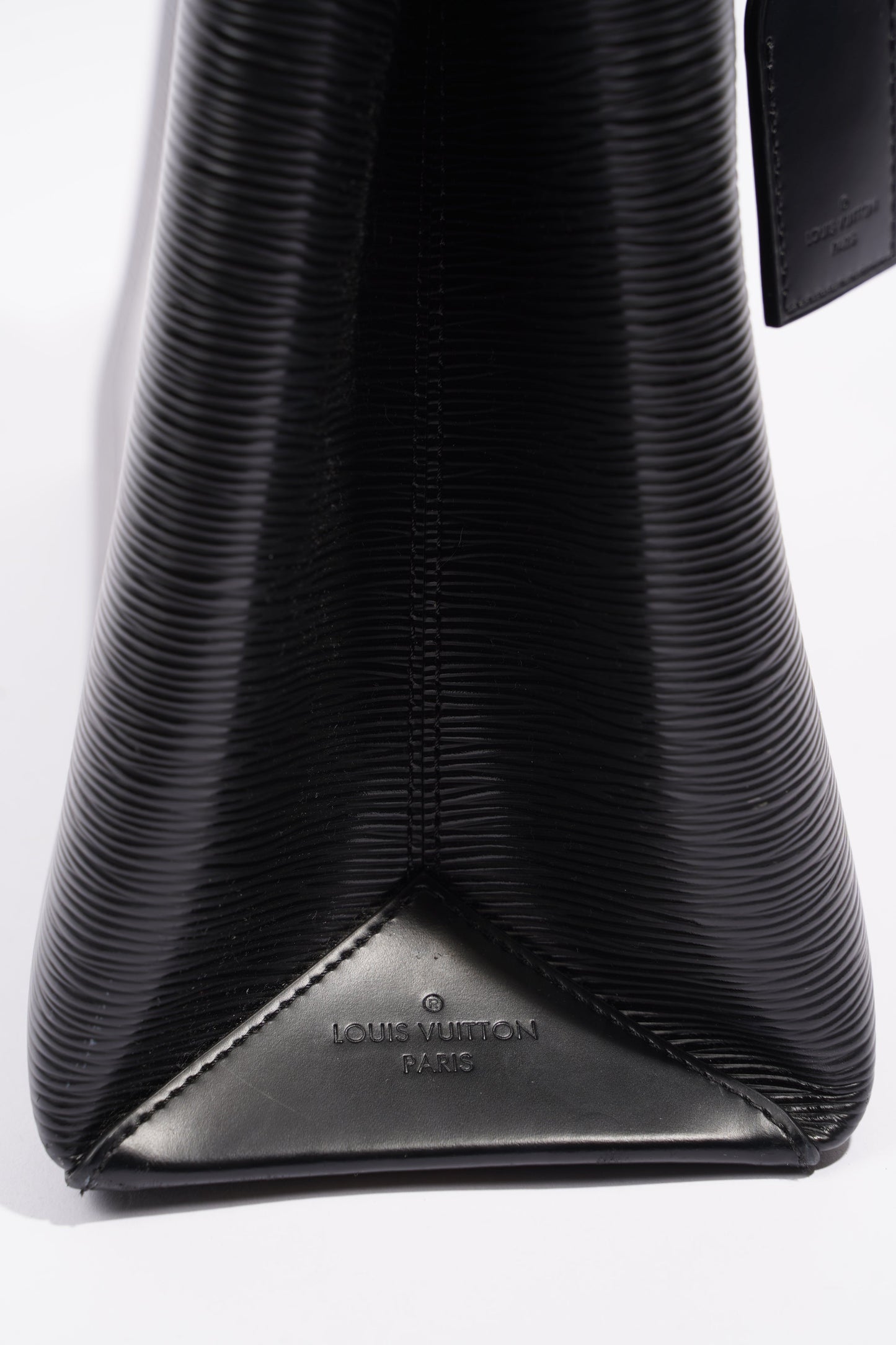 Louis Vuitton Womens Kleber Black Epi Leather MM