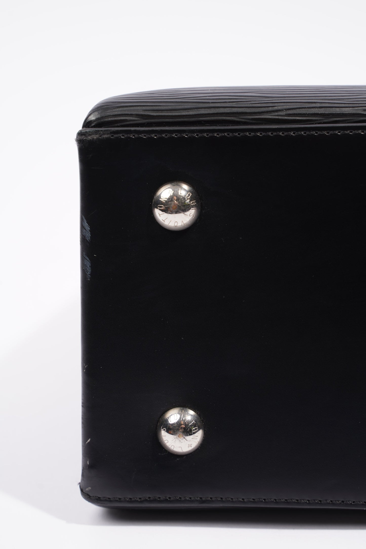 Louis Vuitton Womens Kleber Black Epi Leather MM