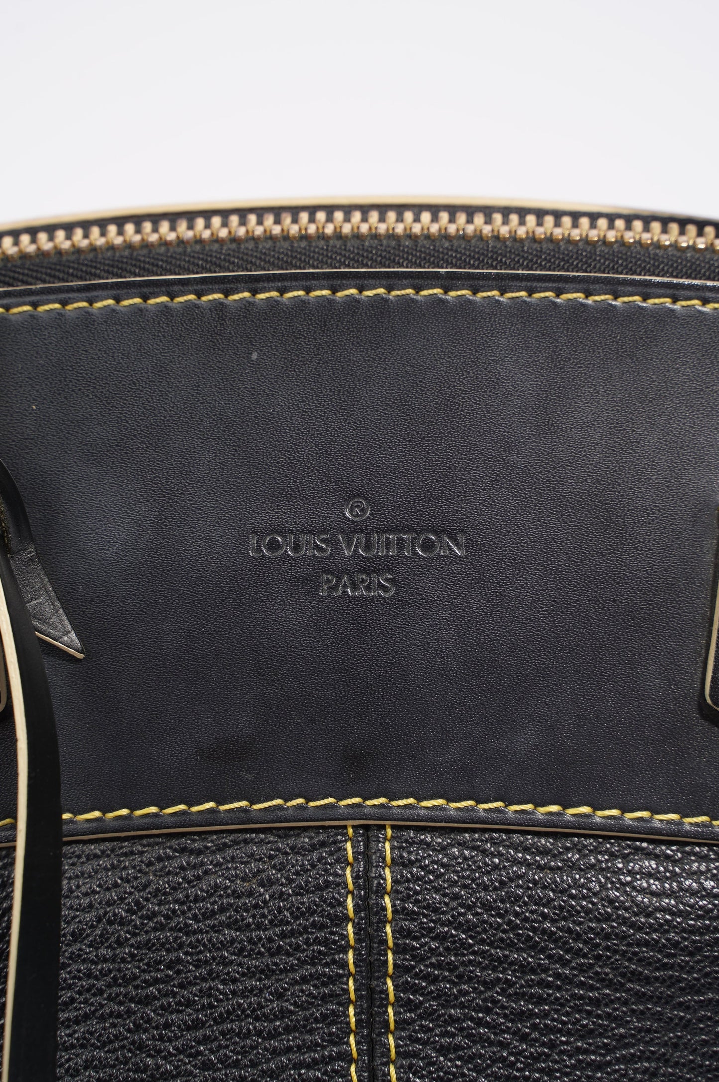 Louis Vuitton Womens Vintage Suhali Lockit Bag Black MM
