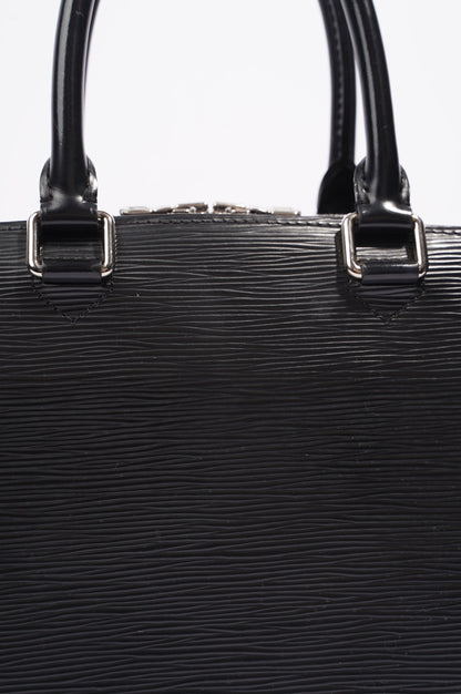 Louis Vuitton Womens Pont Neuf Black Epi Leather