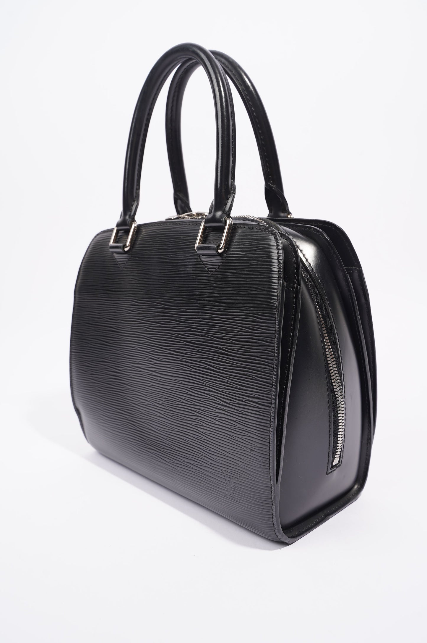 Louis Vuitton Womens Pont Neuf Black Epi Leather