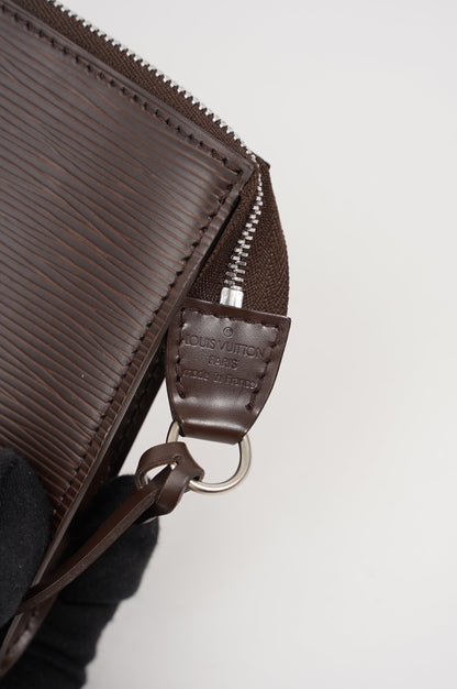 Louis Vuitton Womens Pochette Accessoire Quetsche Epi Leather