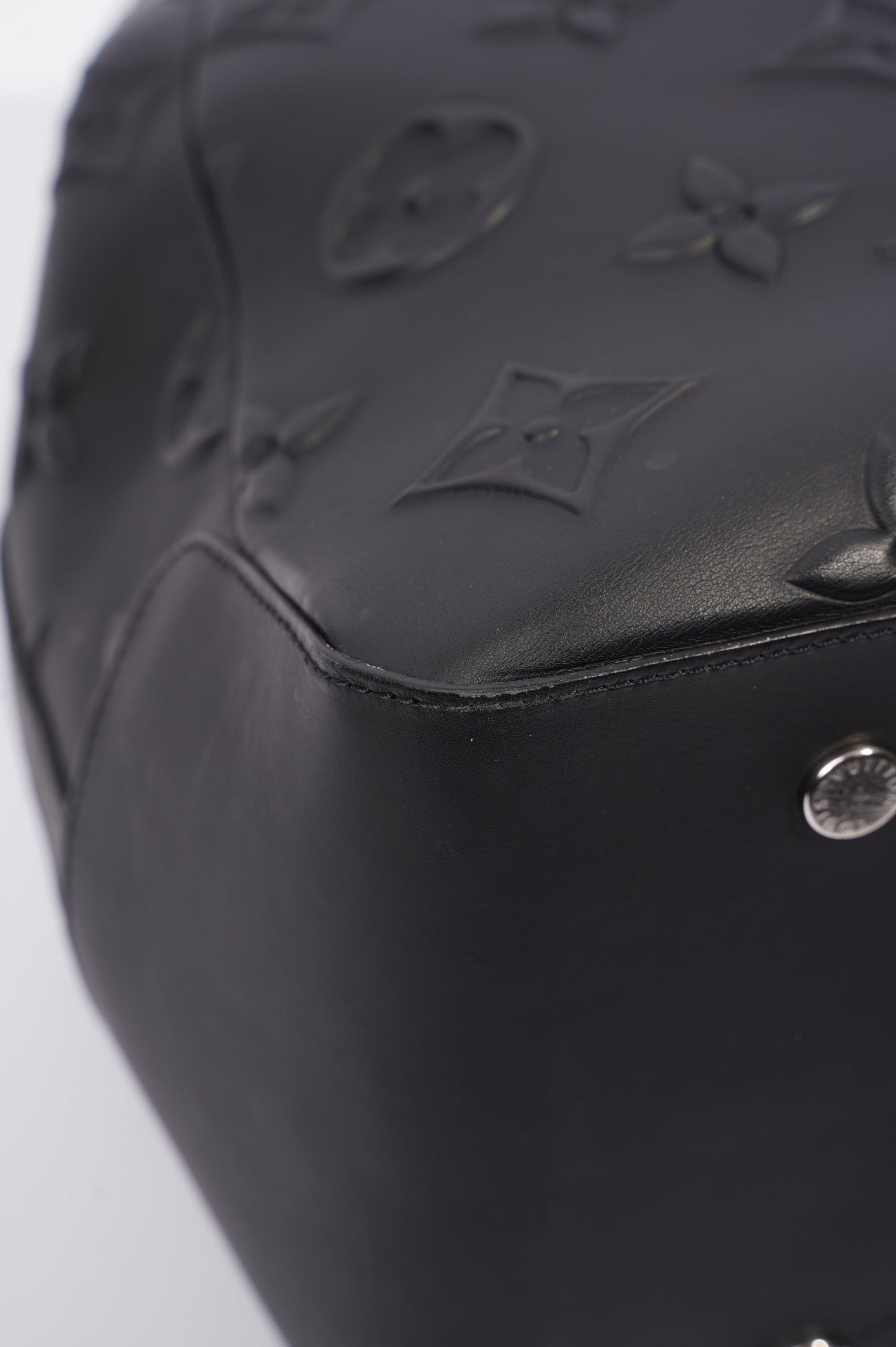 Louis Vuitton Womens Steamer Tote Black