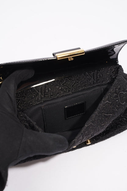 Louis Vuitton Womens Vintage Patent Clutch Black