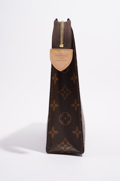 Louis Vuitton Womens Toiletry Monogram 26