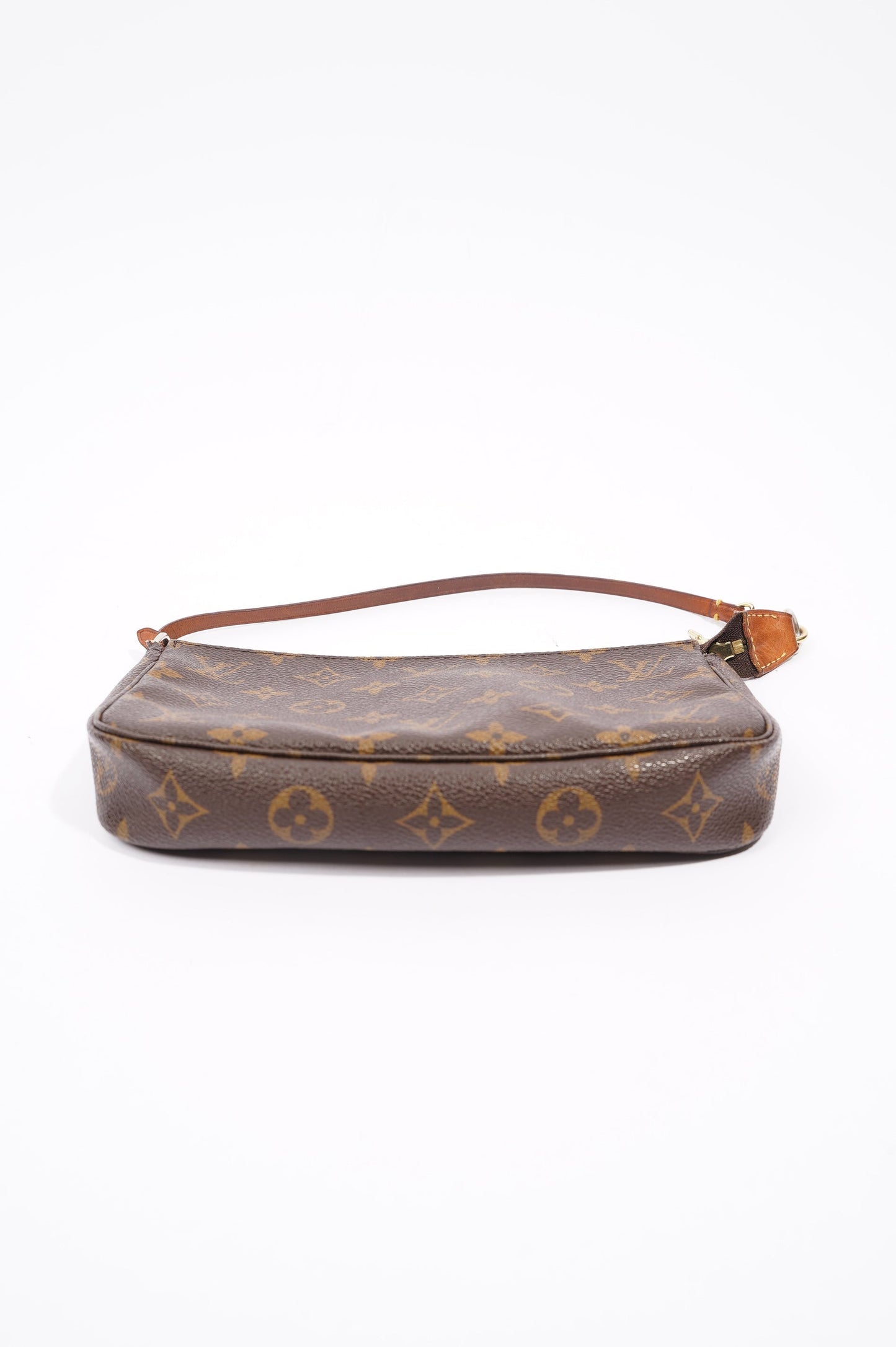 Louis Vuitton Womens Vintage Pochette Accessoire Monogram