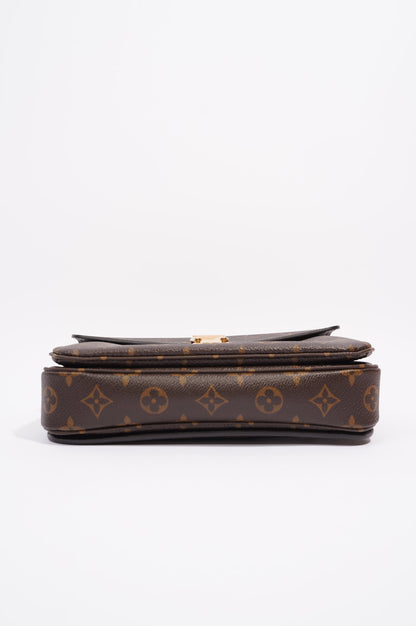 Louis Vuitton Womens Pochette Metis Monogram Canvas