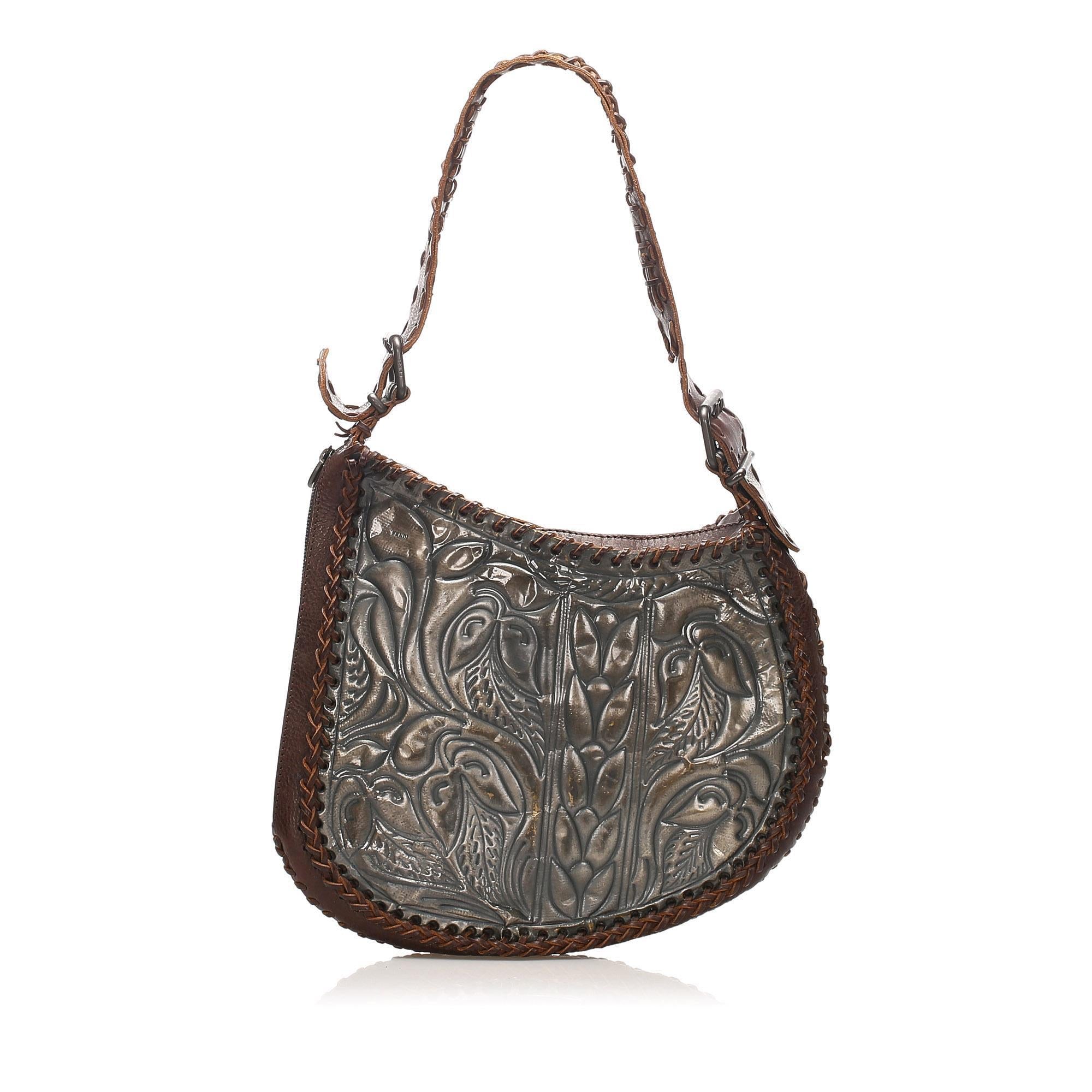 【専用】FENDI&DIOR Fendi Embossed Oyster Leather Shoulder Bag (SHG-12396