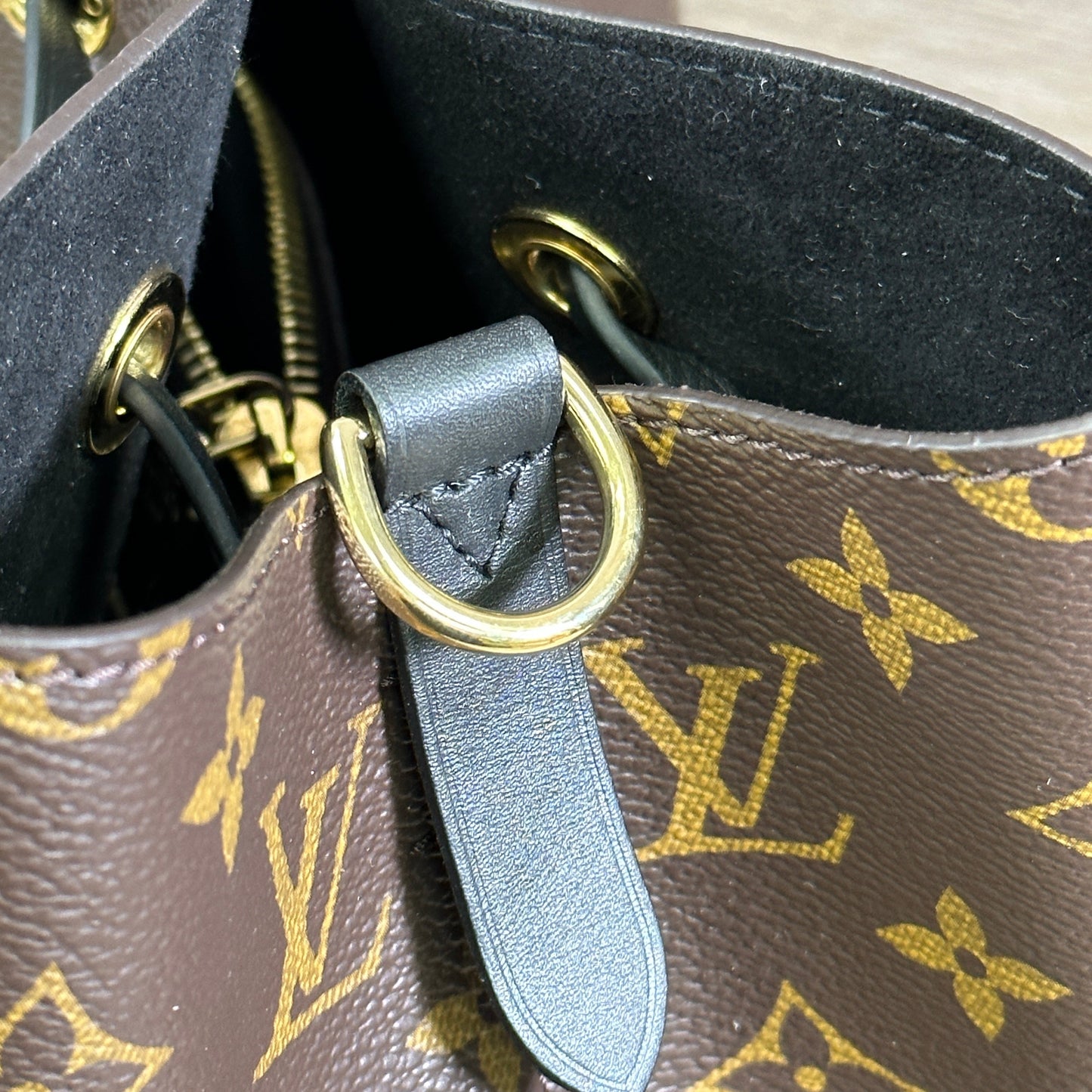 Louis Vuitton NÃ©oNoÃ© MM Monogram Black