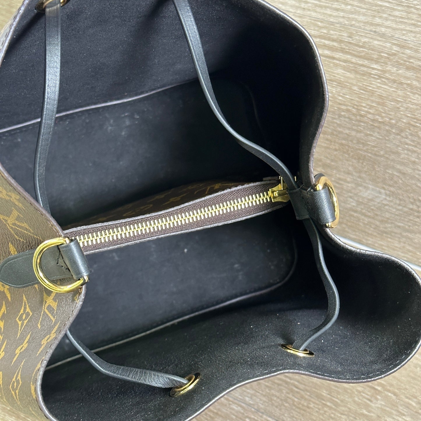 Louis Vuitton NÃ©oNoÃ© MM Monogram Black