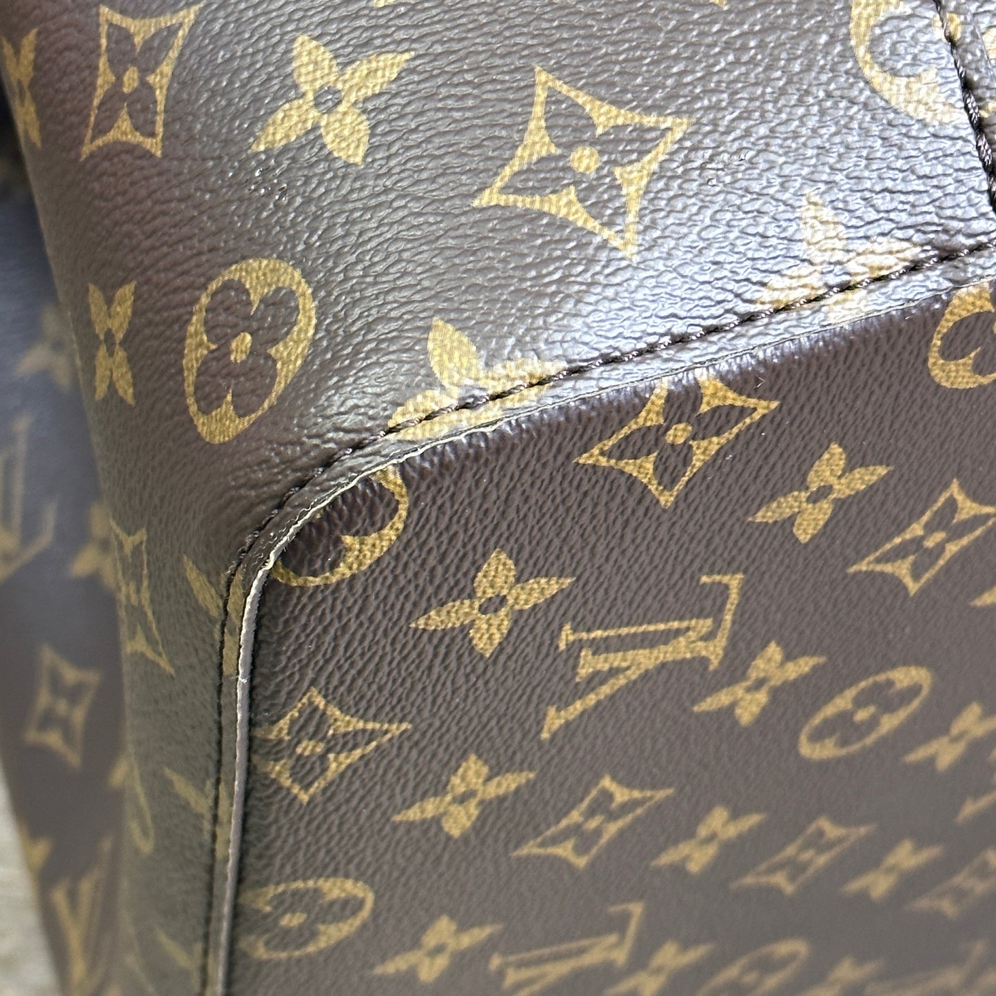 Louis Vuitton NÃ©oNoÃ© MM Monogram Black