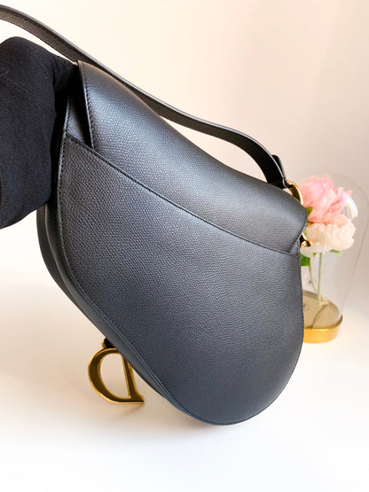 Dior Saddle Medium Black Grained Calfskin GHW⁣