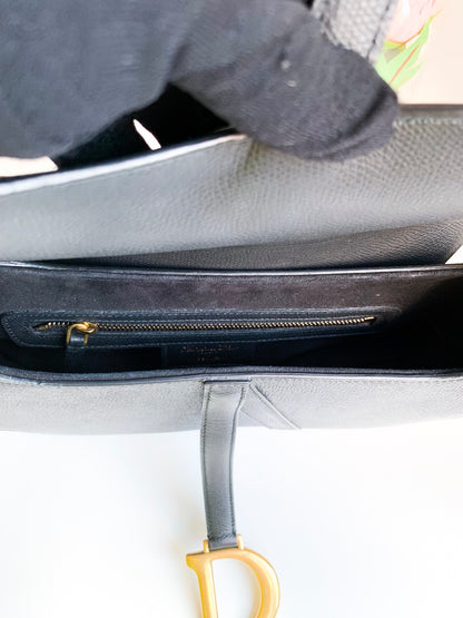 Dior Saddle Medium Black Grained Calfskin GHW⁣