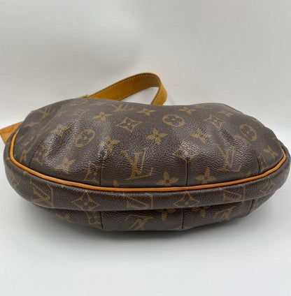 Louis Vuitton Croissant MM