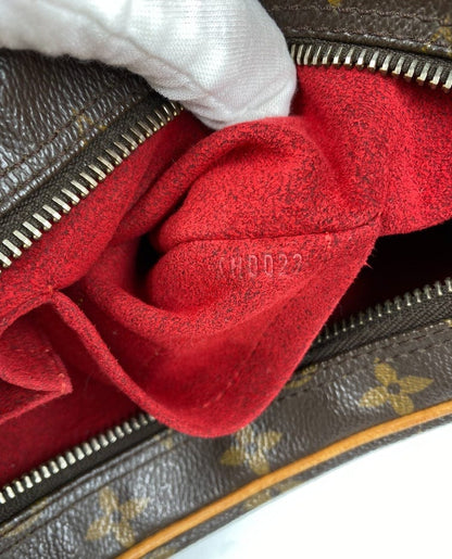 Louis Vuitton Croissant MM