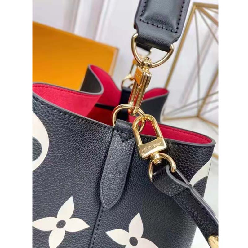Louis Vuitton LV Women NéoNoé MM Bucket Bag Black Embossed Grained Cowhide Leather