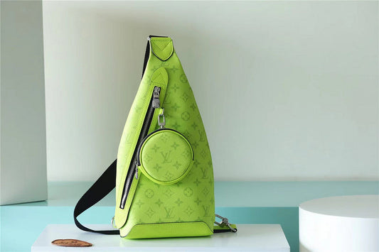 Franco Shops - Louis Vuittons  - 9946