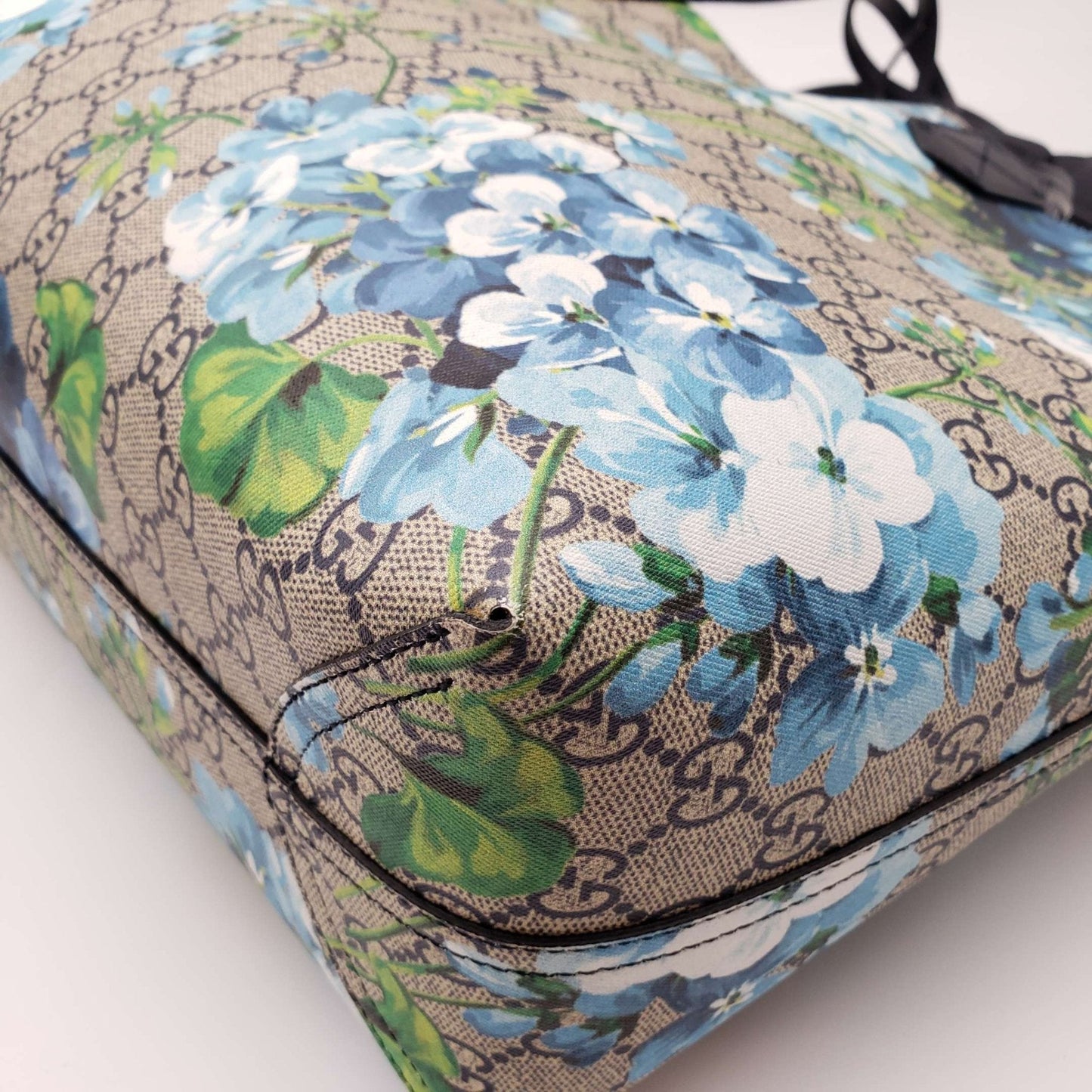 Gucci Reversible Bloom Medium Tote Blue Shoulder Bag