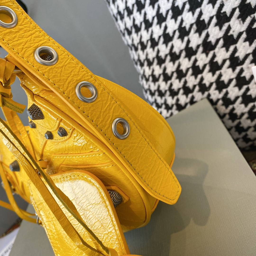 Balenciaga Le Cagole XS Bag
