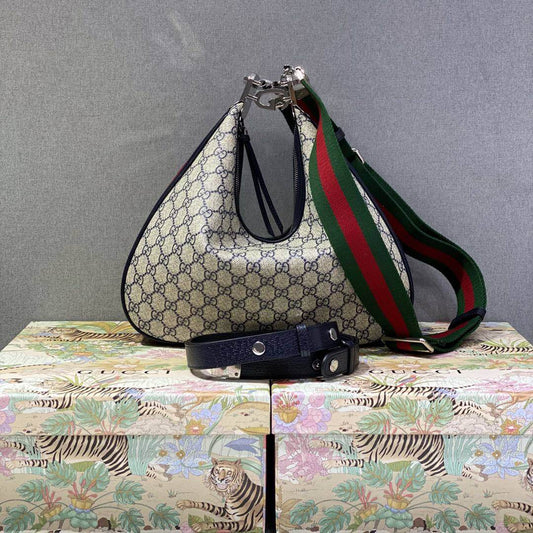 Gucci Attache small shoulder bag Beige and blue GG Supreme canvas