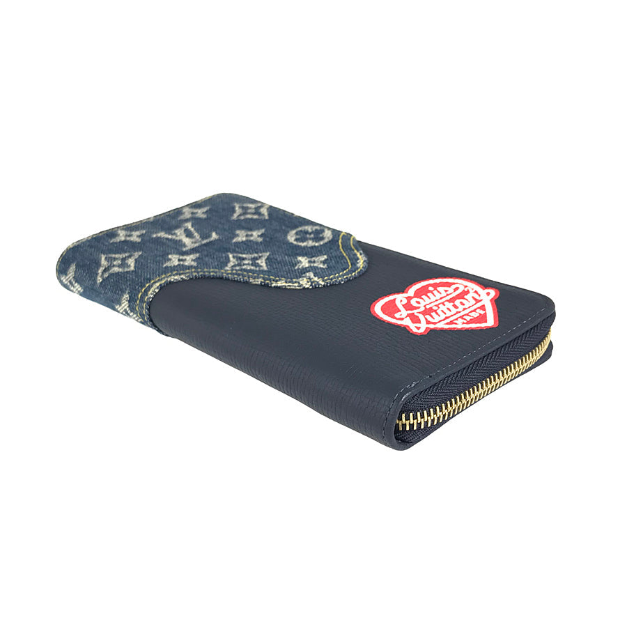 LOUIS VUITTON M81107 Long wallet Round zipper