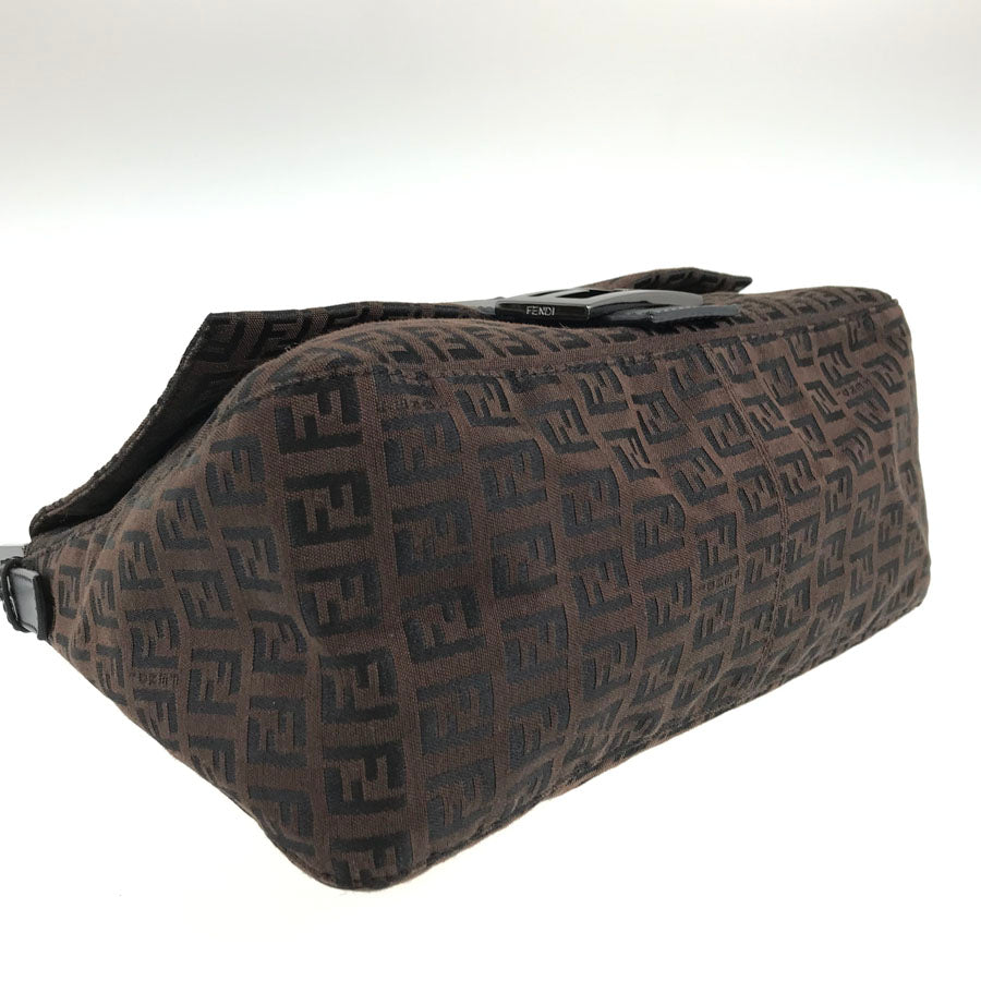 FENDI Mamma bucket one belt Shoulder Bag